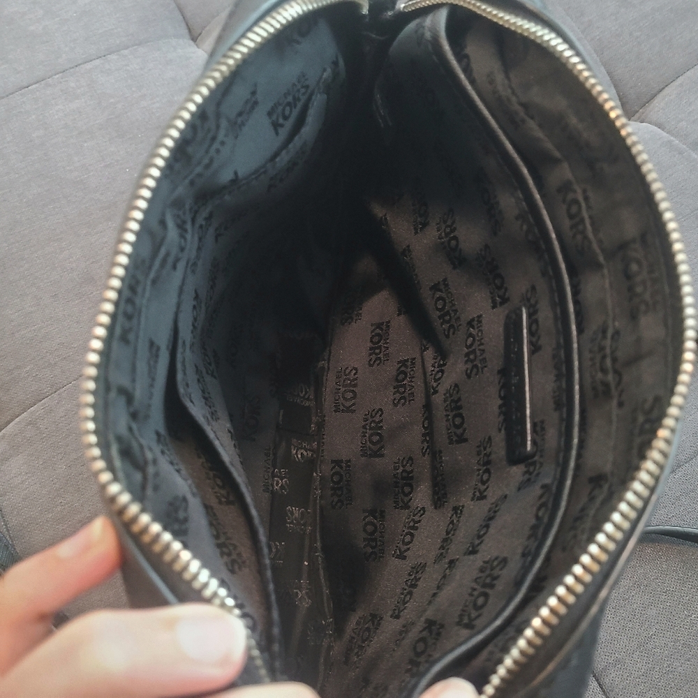Michael Kors Silver/Gray and Black Bag - Picture 3 of 8
